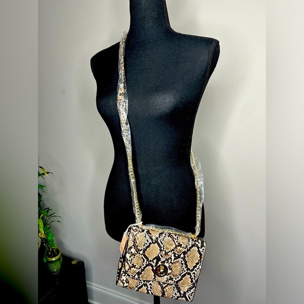 Alyssa Los‎ Angeles Snakeskin Print Crossbody Bag Gold Chain Strap NWT